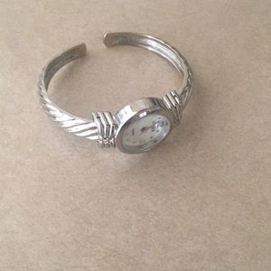 Women's bracelet watch